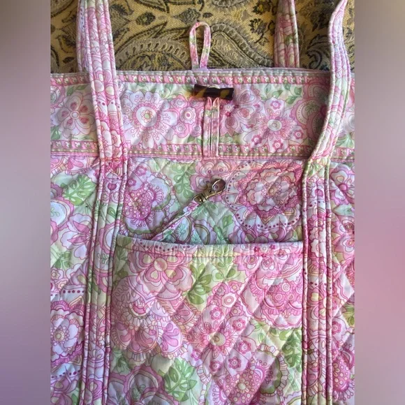 Large Vera Bradley Tote Green & Pink Floral with Green Leopard 🐆 Print - Picture 3 of 13